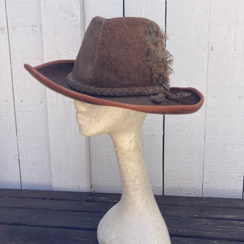 Henchel leather cow boy boho style hat woth feather / silver coin accent size M